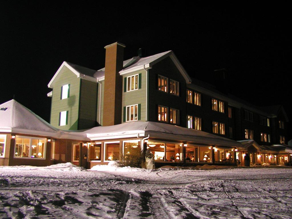 Auberge Du Lac-A-L'Eau-Claire Saint-Alexis-des-Monts Eksteriør billede