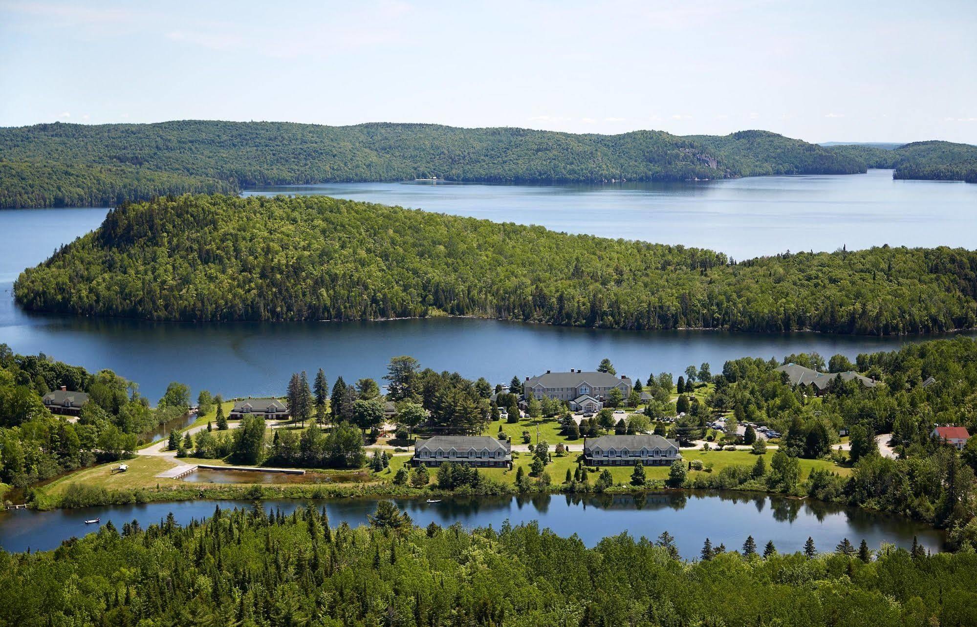 Auberge Du Lac-A-L'Eau-Claire Saint-Alexis-des-Monts Eksteriør billede