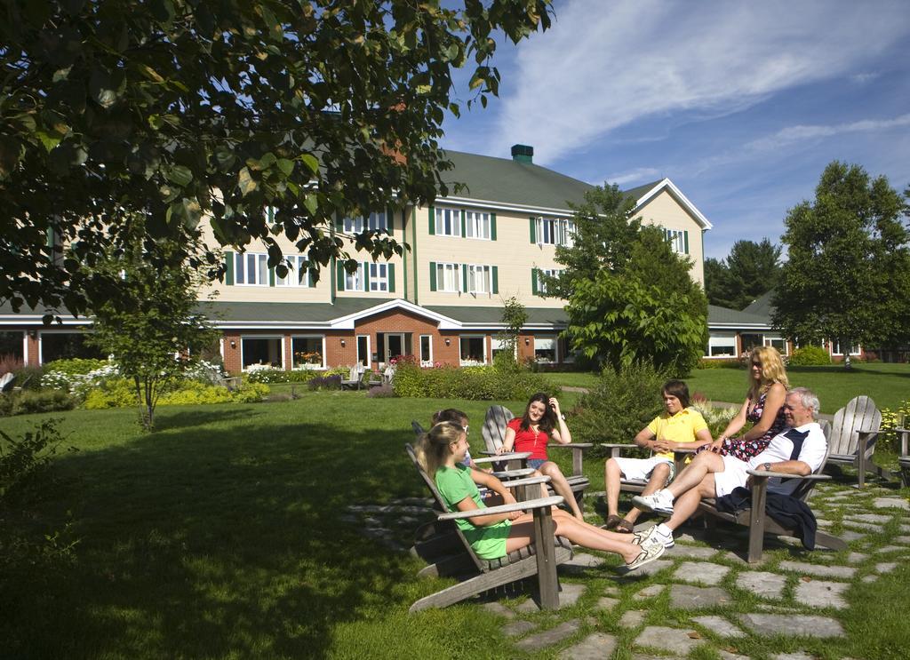 Auberge Du Lac-A-L'Eau-Claire Saint-Alexis-des-Monts Eksteriør billede