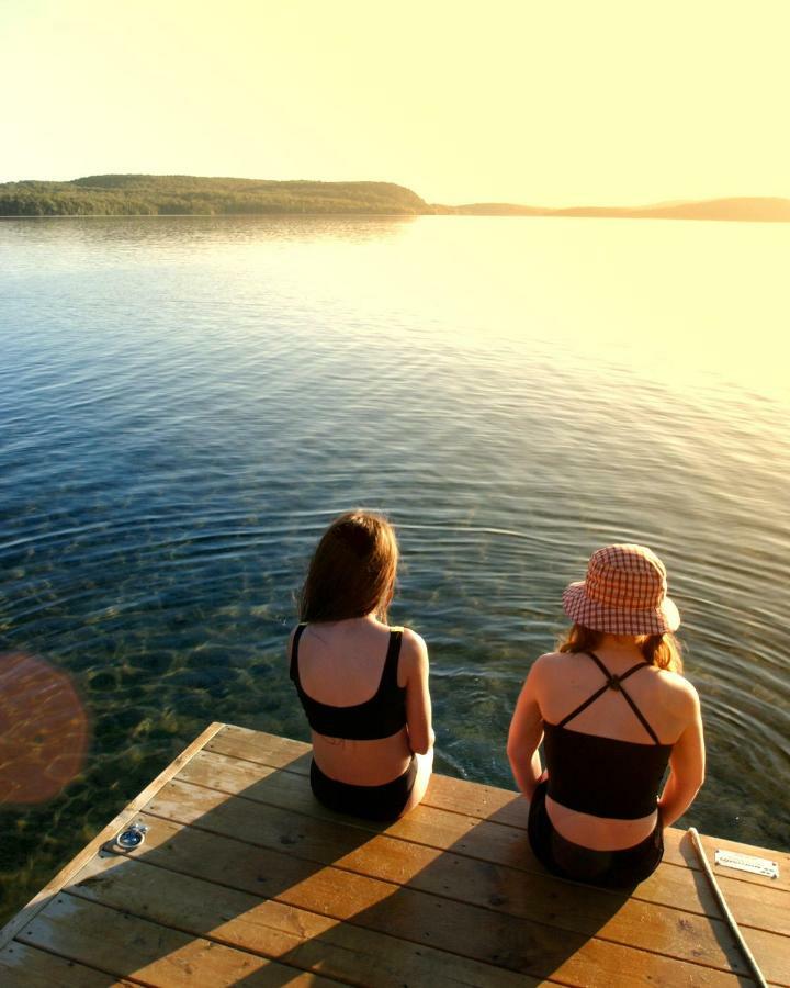 Auberge Du Lac-A-L'Eau-Claire Saint-Alexis-des-Monts Eksteriør billede